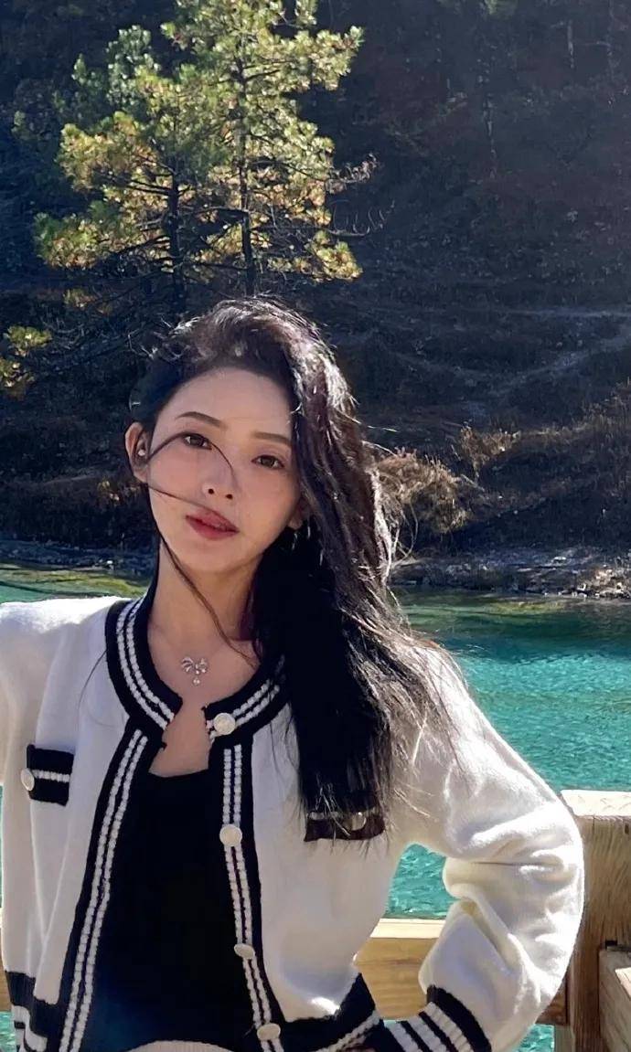 因为她是如何从万人骂的老巫婆变美学界整形模版的？