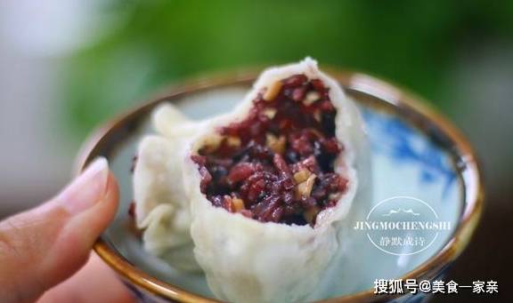 包子|除了包饺子,饺子皮还有更好的吃法,三两下蒸一锅,孩子早餐最爱
