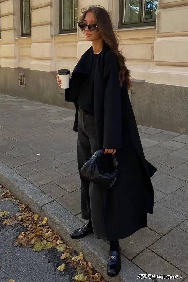 黑色 秋冬穿衣没有亮点?试试“同色系”搭配法则，高级优雅很有范