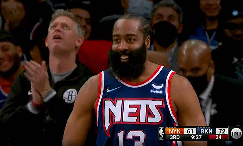 雄鹿|哈登終于笑了！連續(xù)后撤步爆砍34分后，特別感謝了這一人！