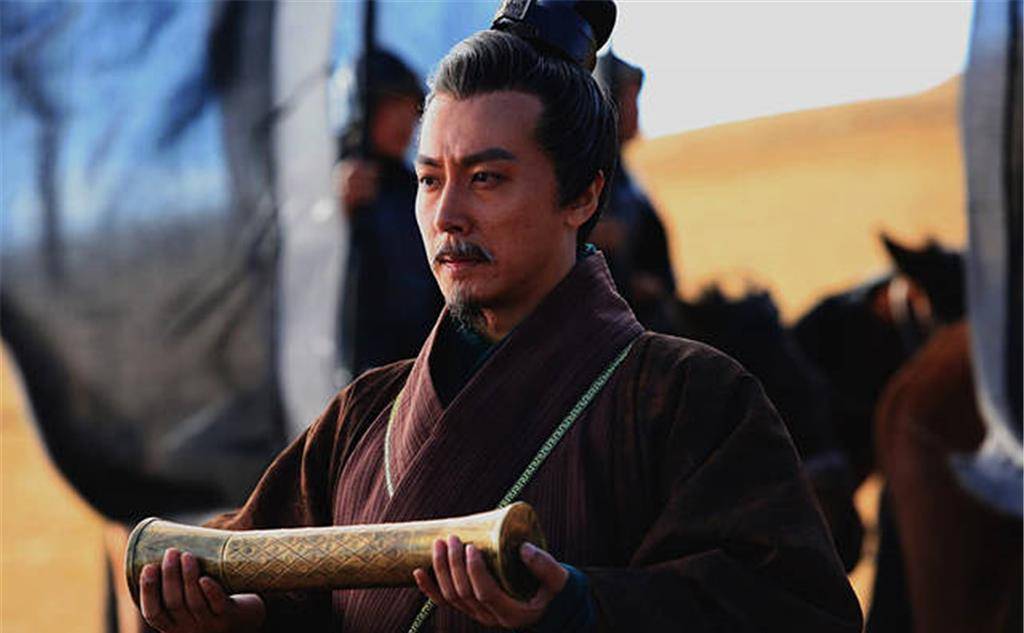 为什么说北方最强大的诸侯公孙瓒,败于袁绍,是因为得罪人_手机搜狐网