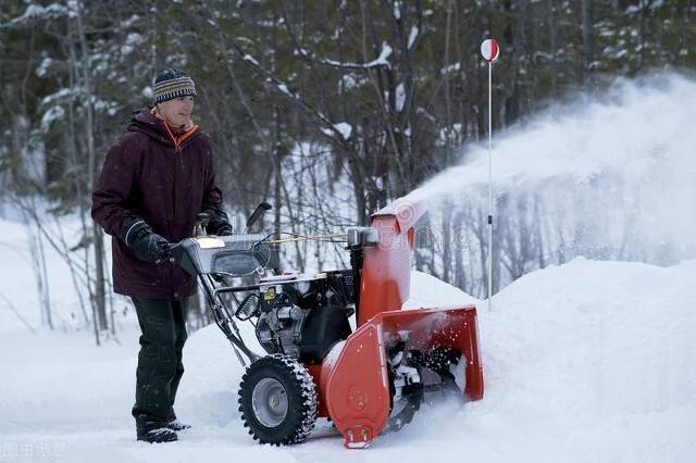 掃雪機和拋雪機的工作原理一樣嗎