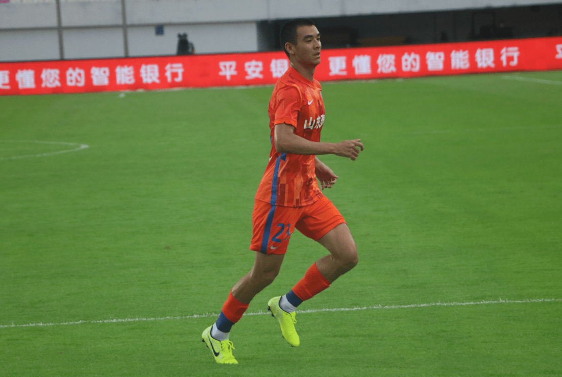 熱身賽|泰山隊(duì)動(dòng)態(tài)，中場(chǎng)核心歸隊(duì)，熱身賽對(duì)陣滄州，國(guó)腳歸隊(duì)時(shí)間明朗