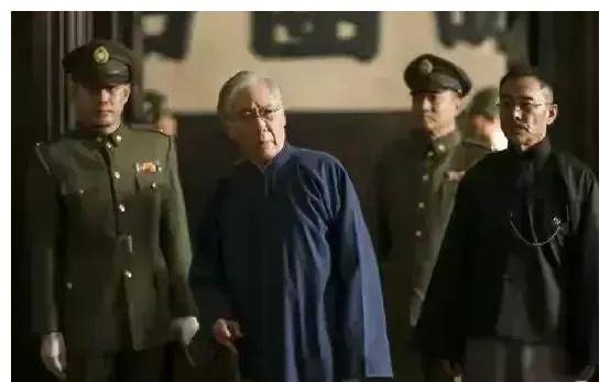组图：李绮红哭闹拒PK“洪七公”热吻范文芳_李绮虹