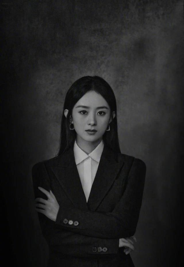 赵丽颖 赵丽颖新剧形象大变不敢认!穿极简主义打造职场范,气场势不可挡