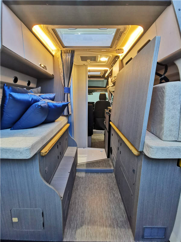 新款福特新全顺b型房车瑞弗启界r500自由灵动多功能旅居车