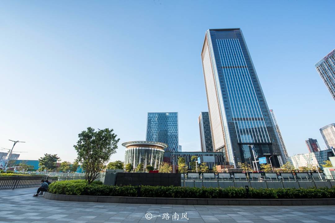 广州又一个现代化CBD，被誉为“番禺版珠江新城”，目前游客很少