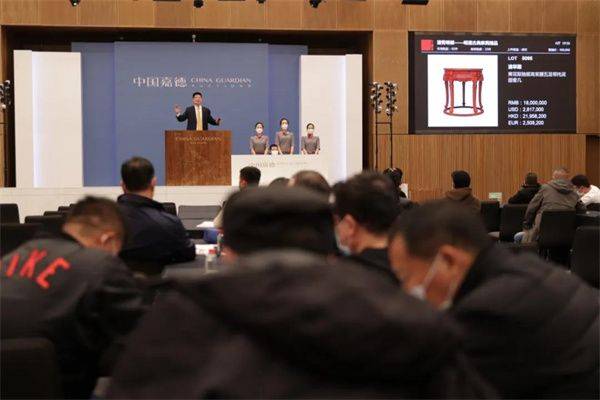 黄花梨家具竞出高价 红木家具走进嘉德拍卖会 良品联社女性美容时尚经验分享专业平台