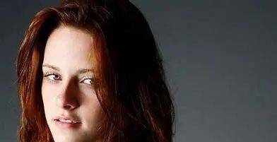 漂亮|《斯宾塞》上映,人间扳手克里斯汀身材诱惑,“维纳斯的酒窝”也太醉人了