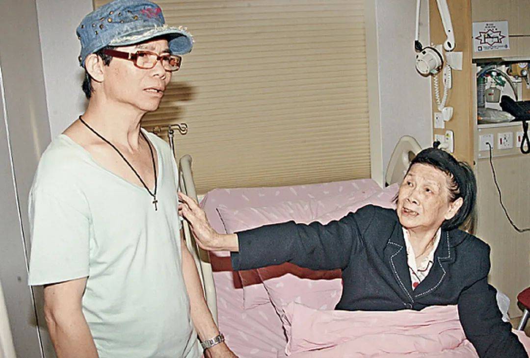 98岁梅妈斥梅艳芳哥哥财迷心窍这对母子又在搞什么把戏