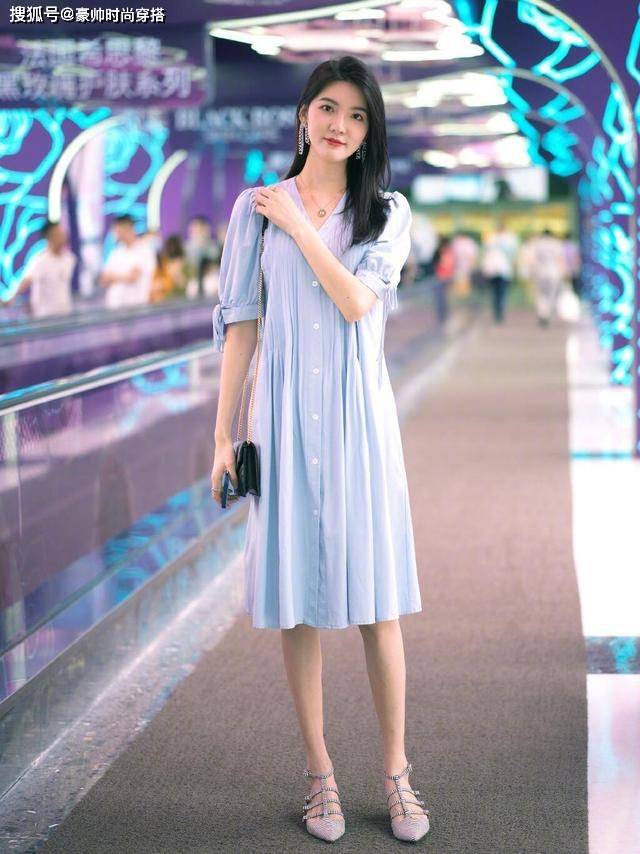 身材 初夏新穿法：凉鞋+裙子，清爽时髦又洋气，拯救你的不会穿
