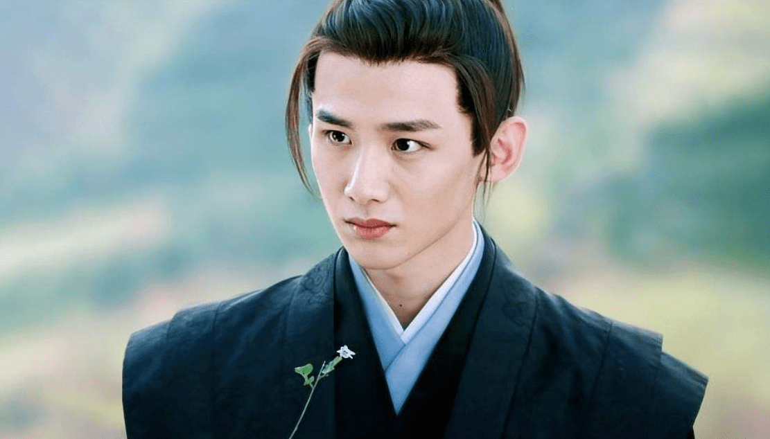 新川|剧没拍完就提前磕？白敬亭田曦薇《新川日常》路透，弹脑门甜到爆