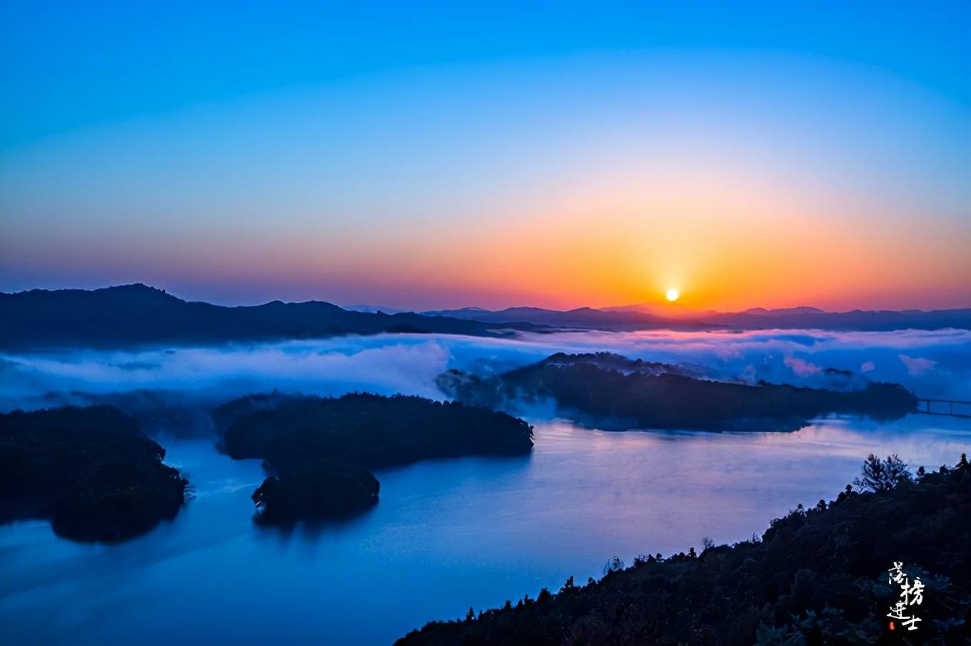 江西新余仙女湖龙王阁,赏绝美日出,冬日里云海翻腾让人惊艳