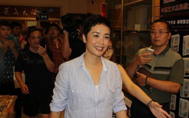 条纹 白色中长款衬衫+条纹衬衫