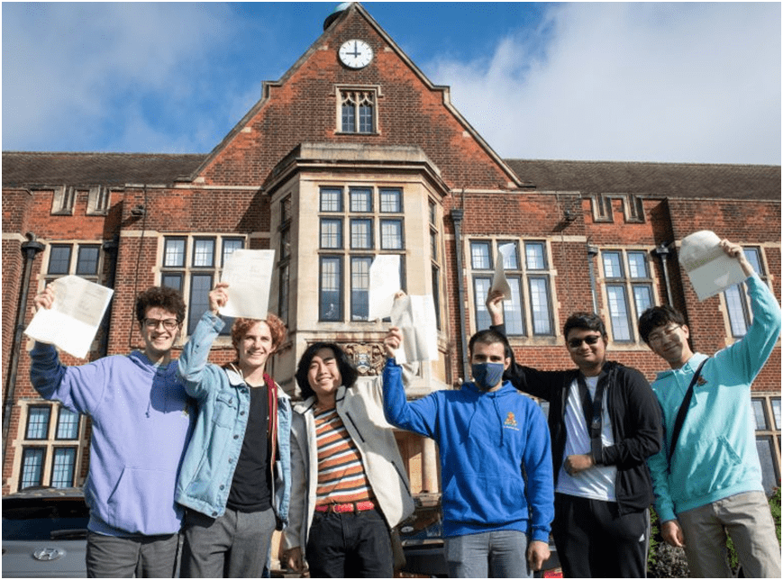 2022年英国评选最好的公立中学