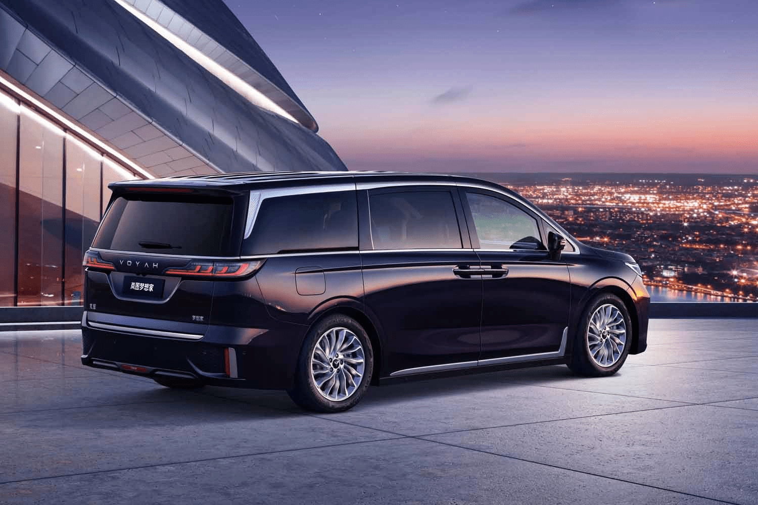 比赛那更大更豪华这款国产中大型mpv能实现你梦想嘛