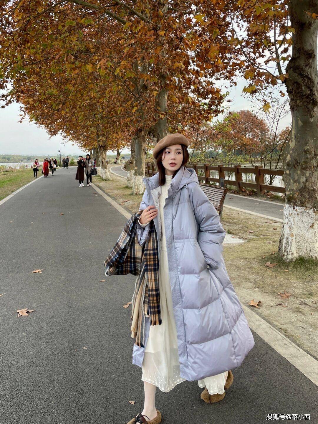 黑色 时髦的女人，一定要有一件适合自己的“羽绒服”，已帮你选好款式