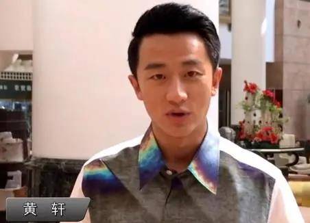 他努着劲走着心,并在一部部口碑不错的好剧里历练自己,比如《蓝色骨头