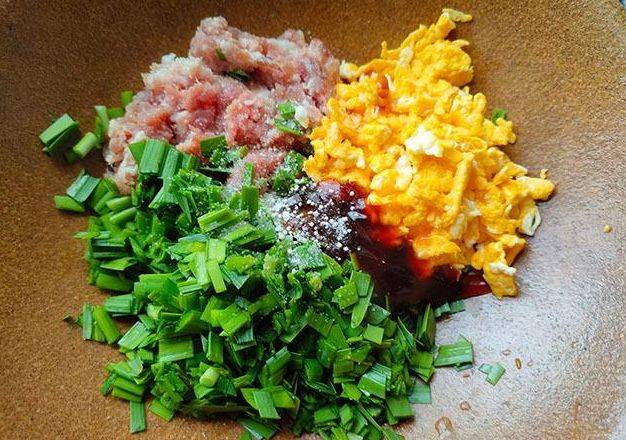 做法|早餐多给孩子做着吃,比包子简单,锅里一煎,香糯鲜美,孩子爱吃