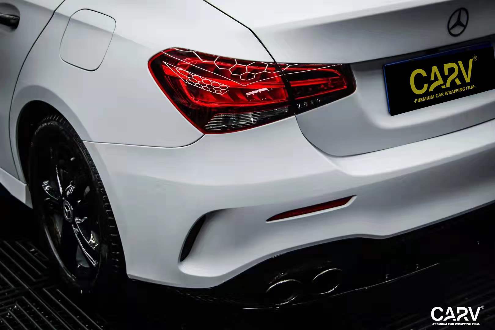 卡孚改色膜:奔驰a180l改色消光火山_前路_汽车_奔驰