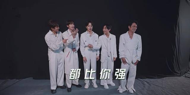 朴树|《追光吧》：段子手吴镇宇的“反差萌”，没想到你是这样的大佬