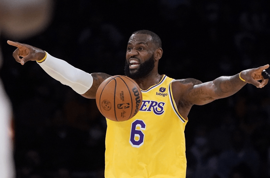 詹姆斯伤情严重吗 9e45a619d68544059ac53edb47d0e4c8.png