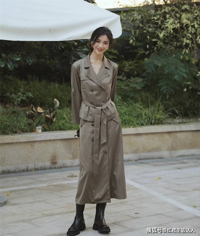 职场 看了“烟管靴”之后，突然明白：火了几年的“马丁靴”到底输在哪