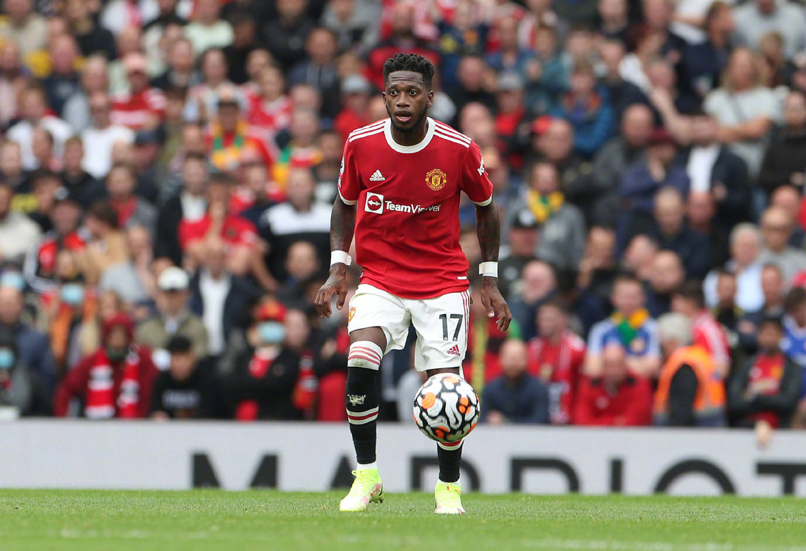 曼联吉祥物爆发,他的争议源于被低估_弗雷德_比赛_阿森纳