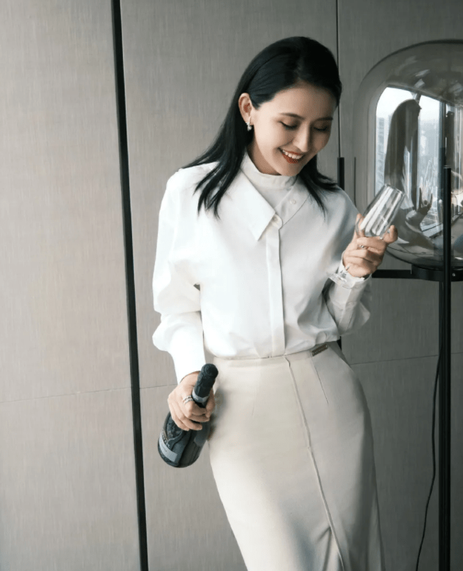 演技 又一个新疆美女,没有热巴的颜值,全靠演技说话