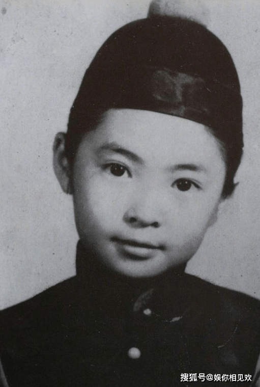 因为|女人，不是找对男人，而是找对人生价值，揭秘萧芳芳的豪横人生…