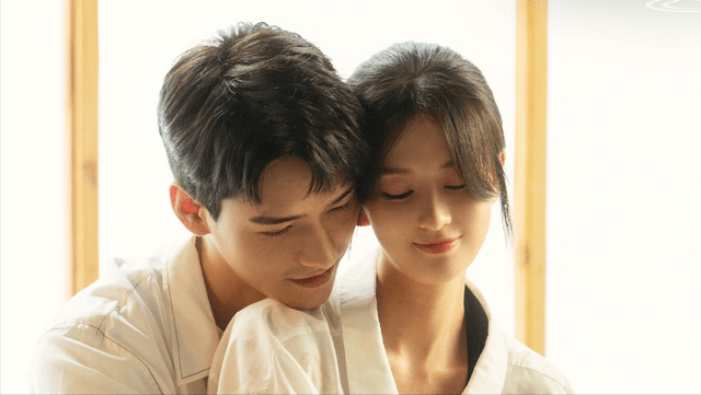 季风|《沉睡花园》定档，2个优势3个劣势，难以抗衡其他年末压轴大剧