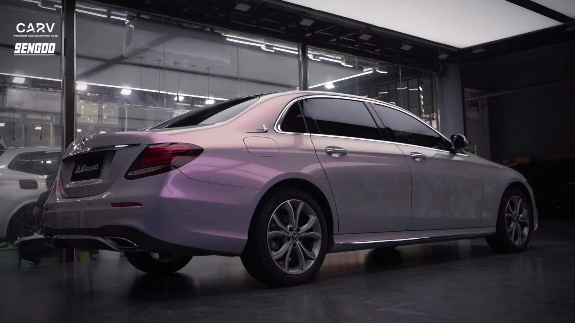 卡孚改色膜奔驰e级改色梦幻火山灰