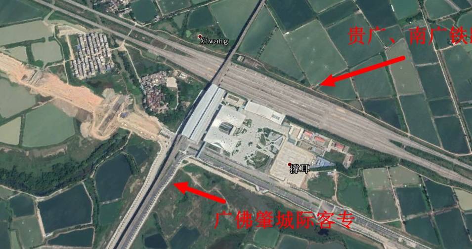 原来,鼎湖东站处于广佛肇城际客专上,肇庆东站在贵广,南广铁路上,在未