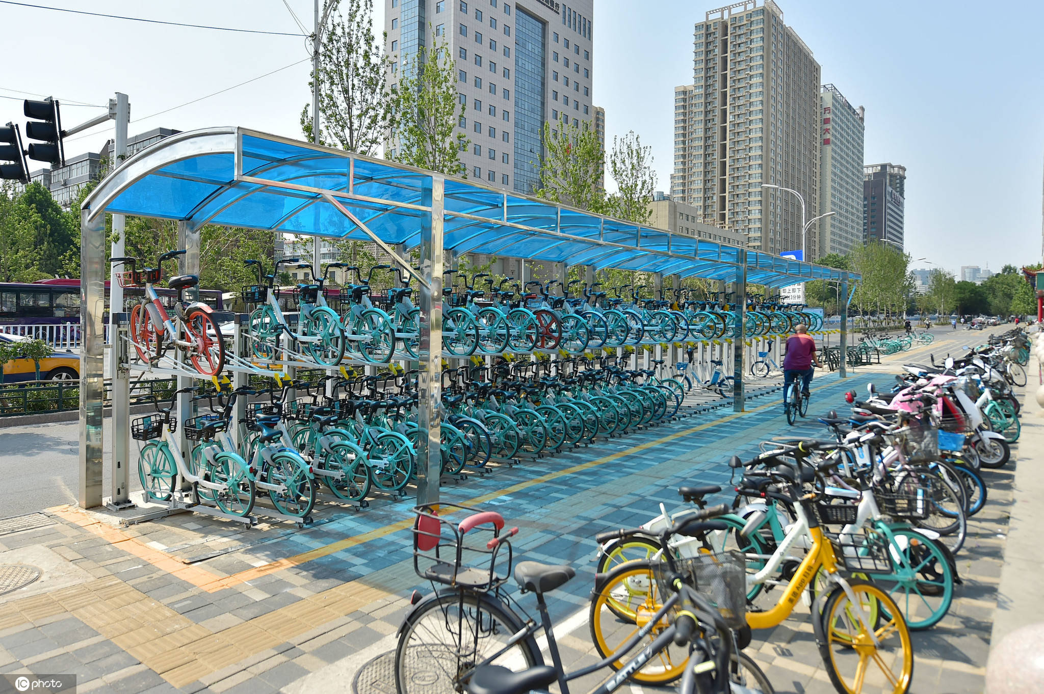 原创石家庄现自行车立体停车棚02单位面积存车数量猛增数倍