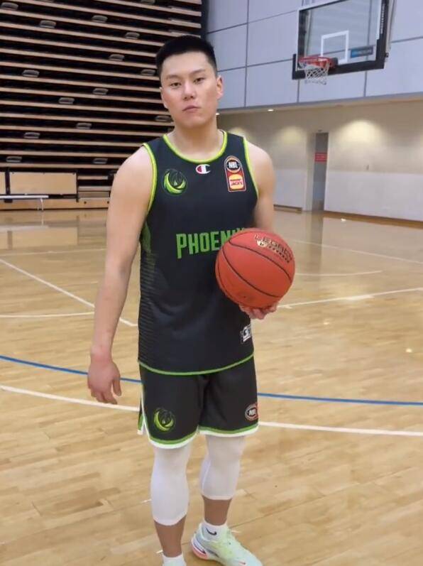 李弘|李弘权连续2场无缘球队大名单！球队2锋线阵容成阻碍，克里克太强