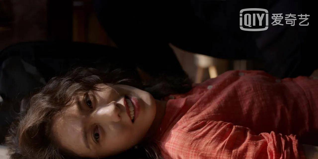 夏木|《谁是凶手》：赵丽颖饰演的“沈雨”，是不是反派？看这几处细节