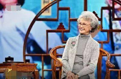 杨春霞|《西游记》“白骨精”近照，77岁仍气质优雅，为传承国粹鞠躬尽瘁