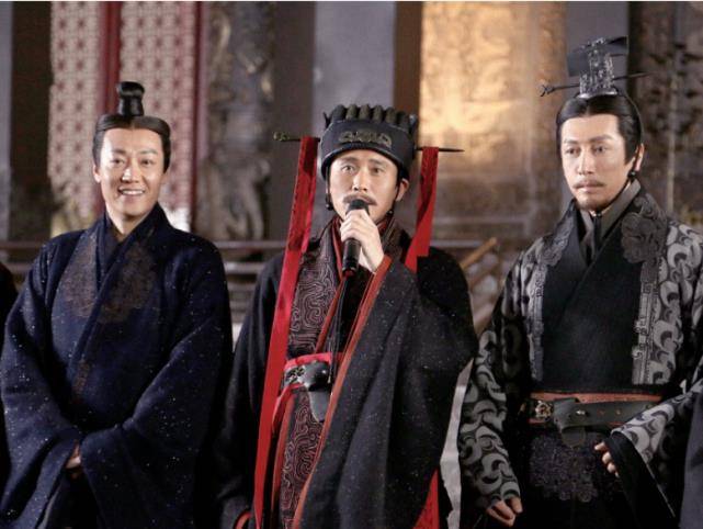 口碑|演员扮嫩有多毁口碑？黄晓明被喷成“筛子”，张鲁一跌落神坛