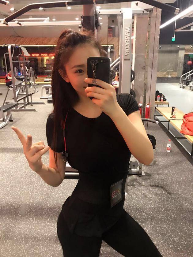 被打赏9000万后与榜一大哥闪婚的网红薇薇安如今怎样了