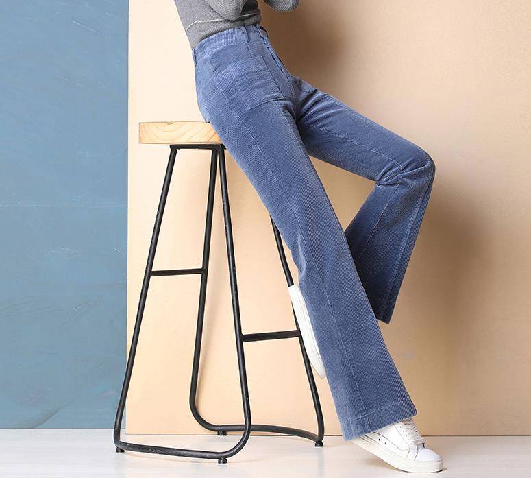 灯芯绒 不要再穿阔腿裤和小黑裤了，今冬这条裤子最流行！保暖显瘦真好穿