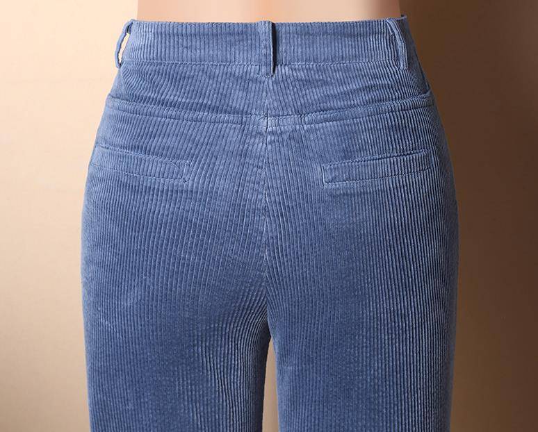 灯芯绒 不要再穿阔腿裤和小黑裤了，今冬这条裤子最流行！保暖显瘦真好穿