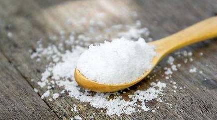 人体|这些“黑名单”零食，别再给娃买了，给娃选零食遵循“3低1少”