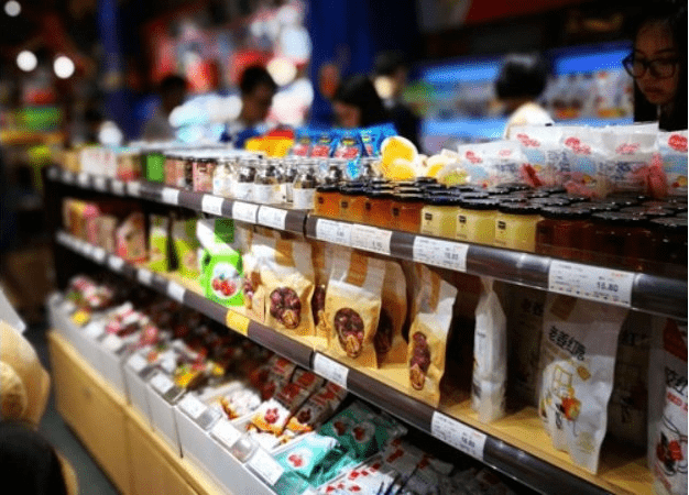 小铺|零食小铺零食店经营模式:不断创新,保持盈利增长