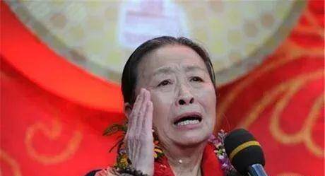 杨春霞|《西游记》“白骨精”近照，77岁仍气质优雅，为传承国粹鞠躬尽瘁