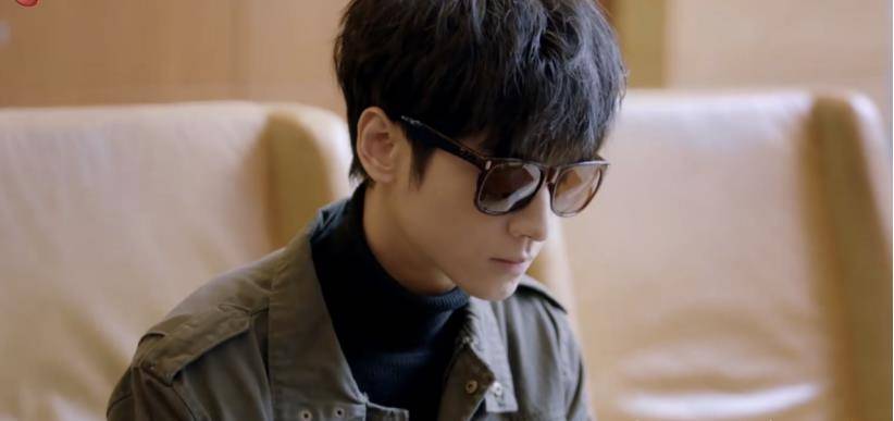 碰撞|罗云熙宋茜毫无cp感！男主身形修饰全靠“垫肩”，没古装惊艳