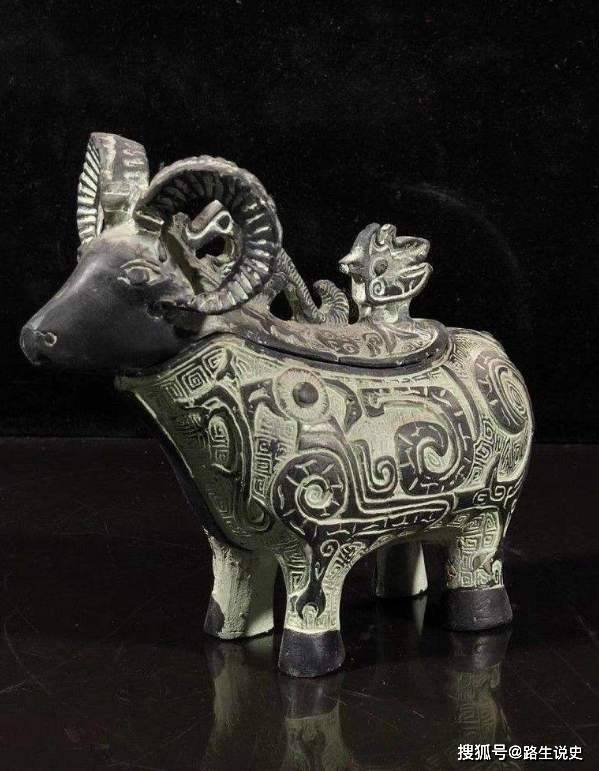 西周时期青铜羊尊如此,中国历史上所谓的"家羊之路"也便被人们沿着