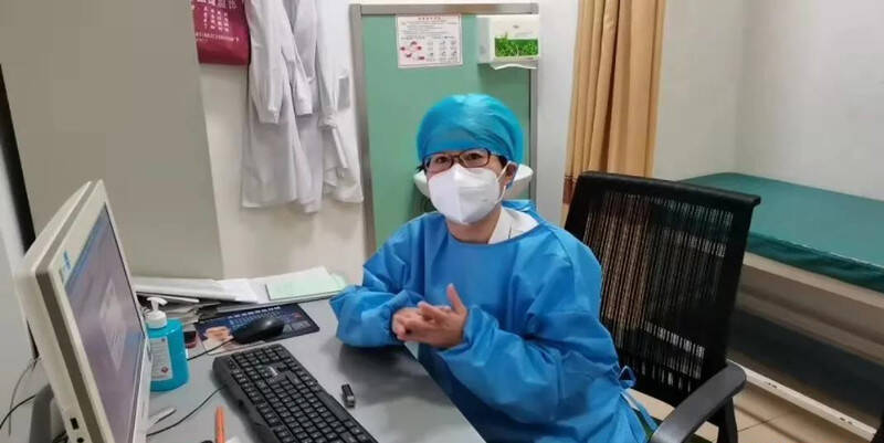 患儿|?一天三四百人！“小病号们”扎堆！莱西市人民医院儿科被挤爆！都是..……