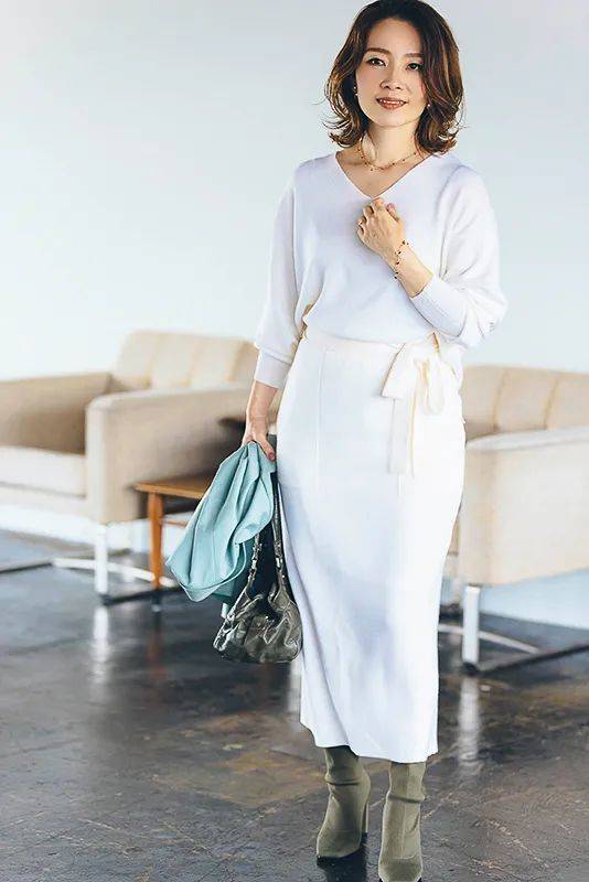 黑色 普通人穿棉衣参考来了 棉服这么穿不臃肿