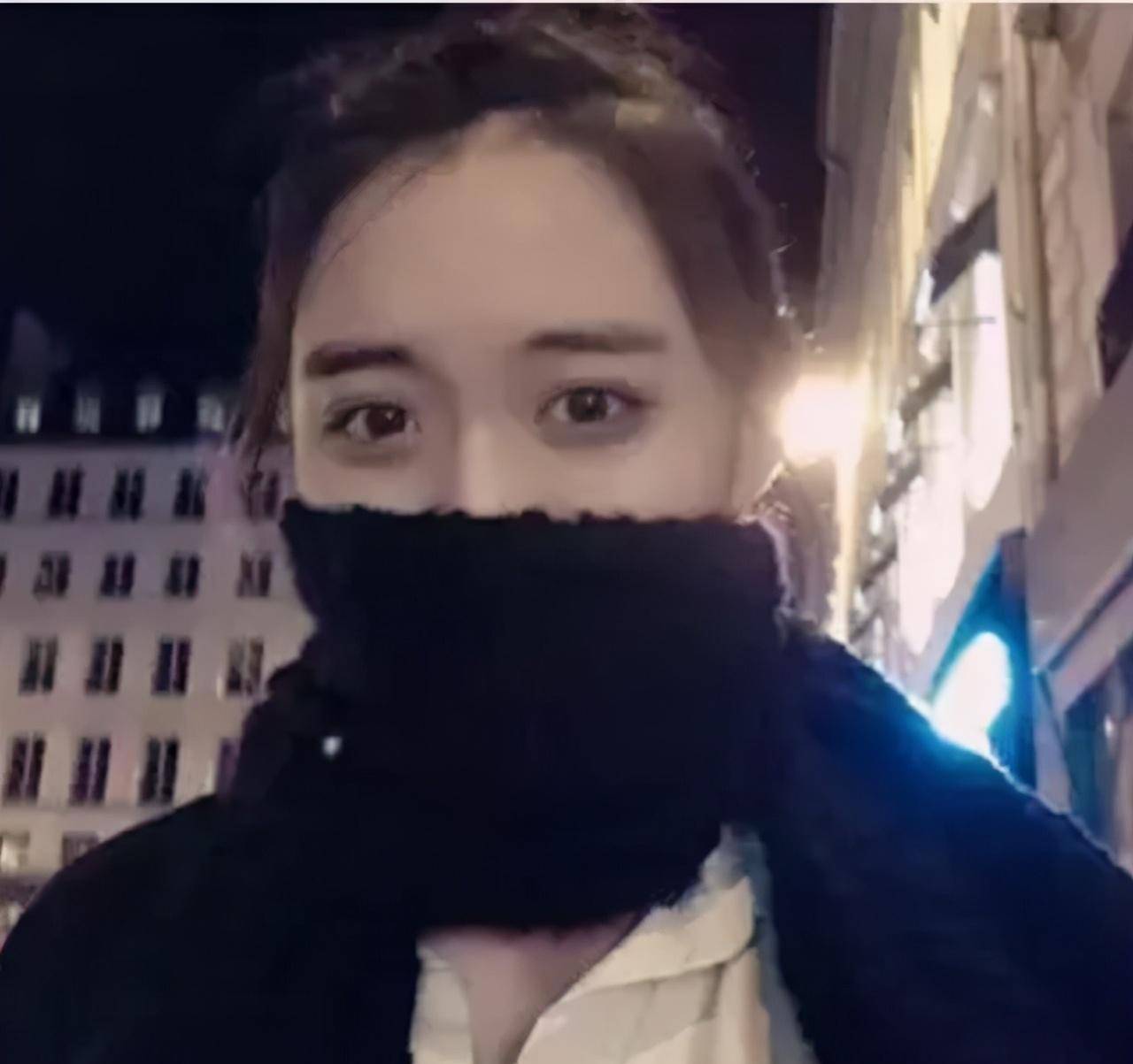 黄贯中图片与另一名日本女模参加摄影社团举办的私拍活动
