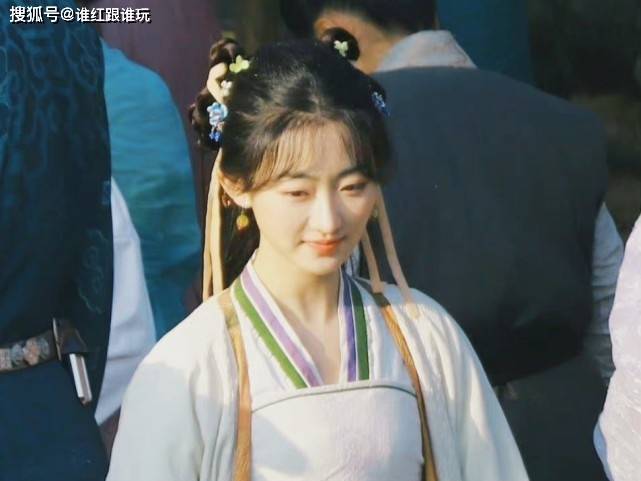 其实旧版更简陋,只是胡歌刘亦菲太惊艳_赵灵儿_观众_吐槽